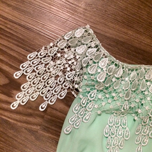 Tobi Off Shoulder Mint Dress - small - Picture 3 of 8